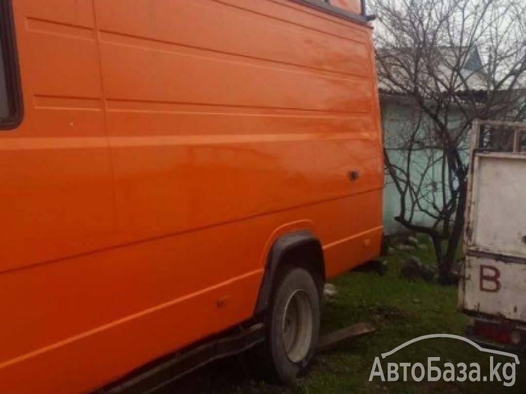 Фургон Mercedes-Benz Mercedes-Benz vario