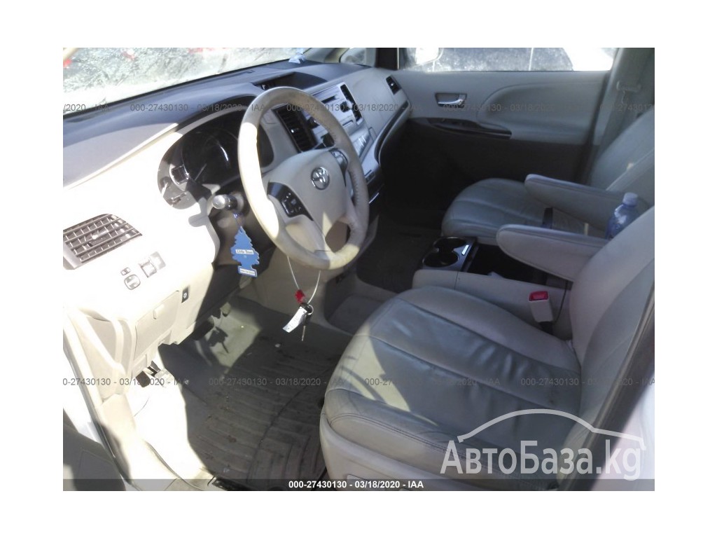 Toyota Sienna 2014 года за ~1 250 000 сом