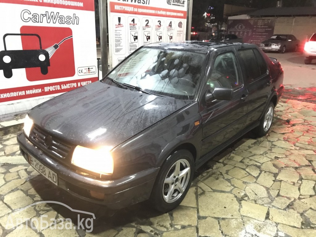 Volkswagen Vento 1993 года за 119 000 сом