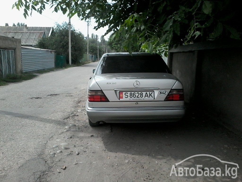 Mercedes-Benz E-Класс 1993 года за 4 500$