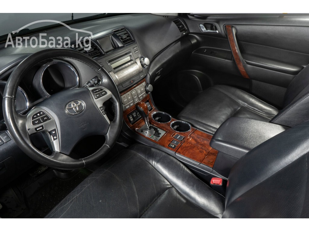 Toyota Highlander 2012 года за ~1 893 900 сом