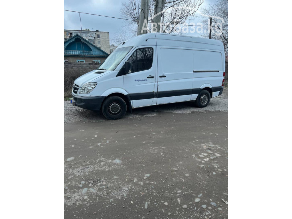 Фургон Mercedes-Benz Sprinter