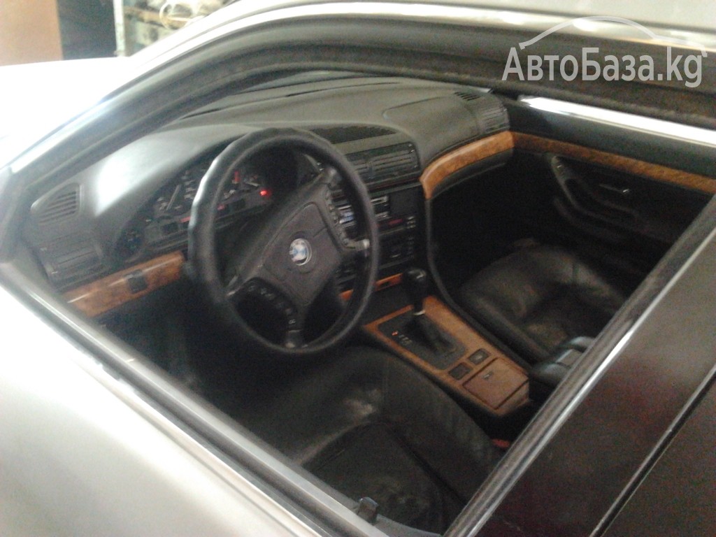 BMW 7 серия 1996 года за 4 000$