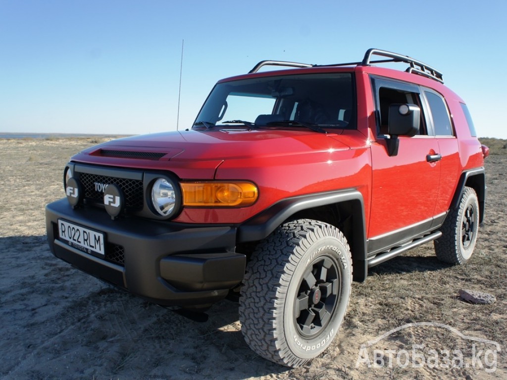 Toyota FJ Cruiser 2012 года за ~4 741 400 сом