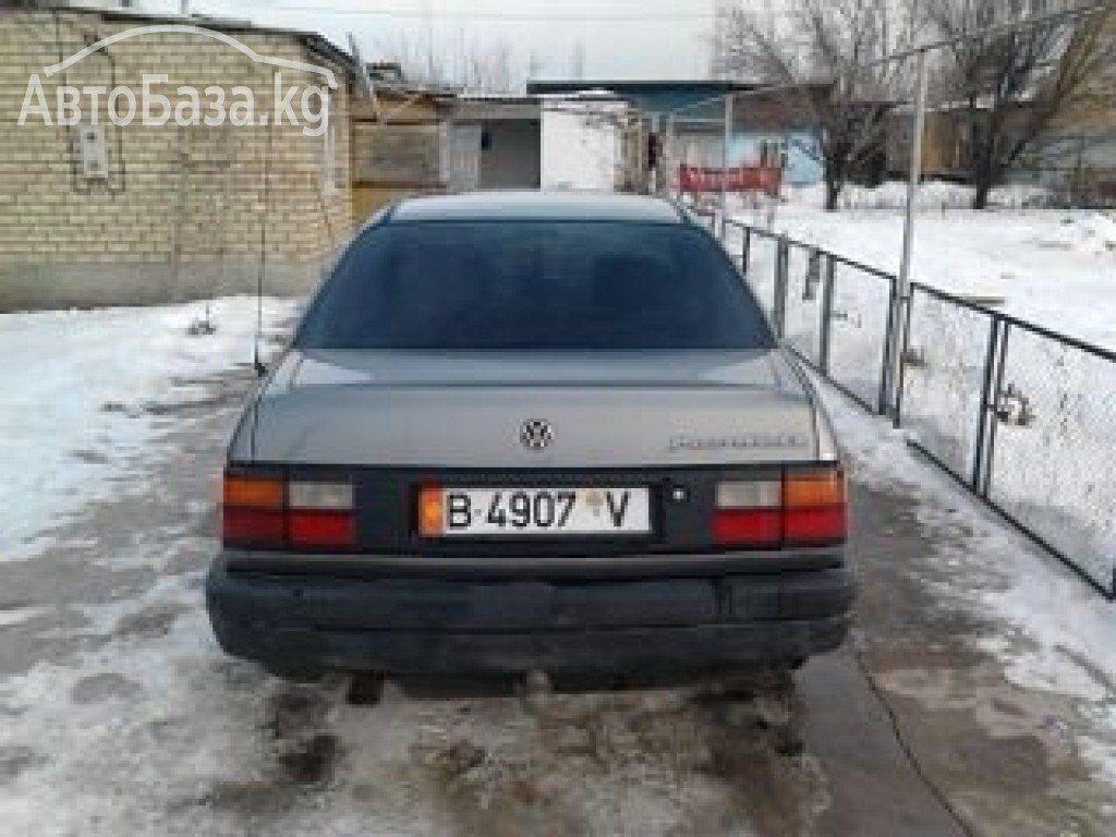 Volkswagen Passat 1992 года за ~215 600 сом