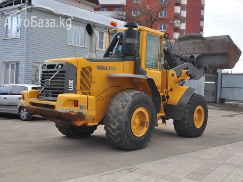 Погрузчик Volvo L120 #1524