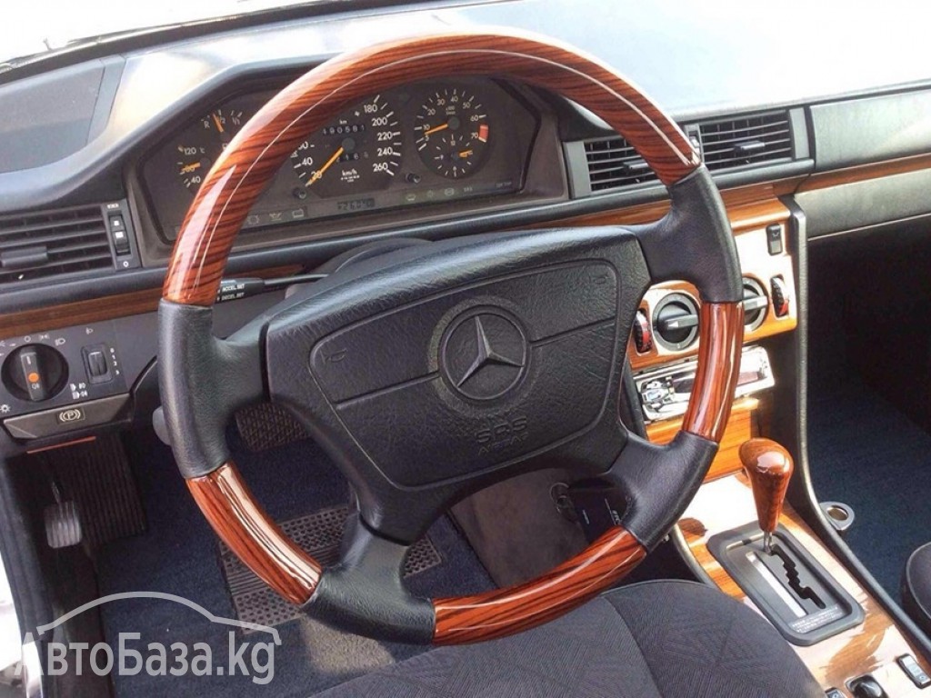 Mercedes-Benz E-Класс 1995 года за 531 300 сом