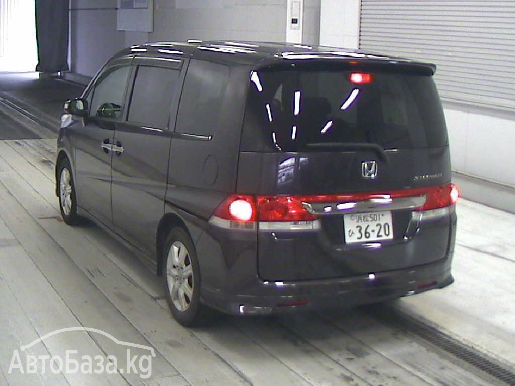 Honda Stepwgn 2006 года за ~393 200 сом