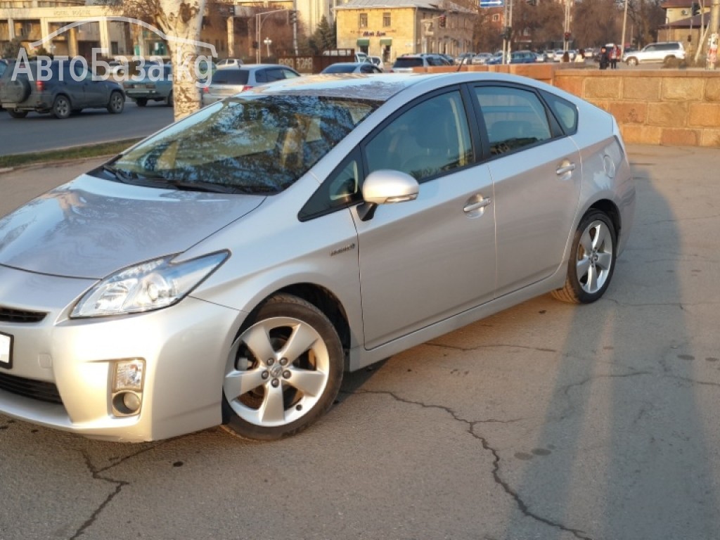 Toyota Prius 2010 года за ~862 000 сом