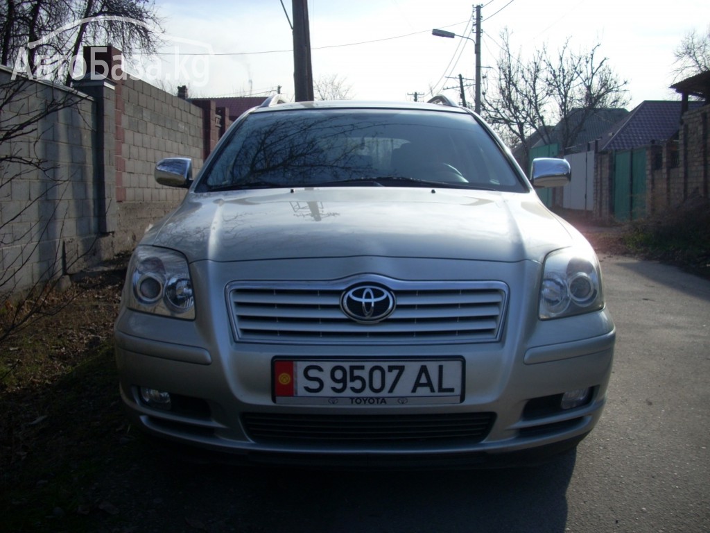 Toyota Avensis 2005 года за ~741 400 сом