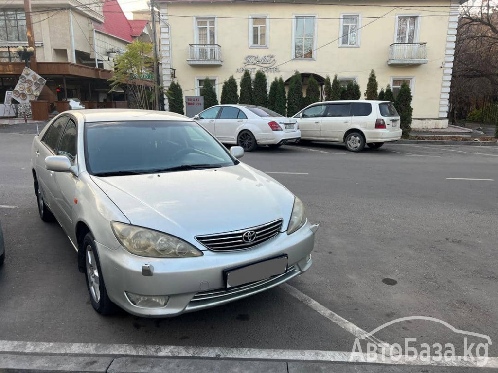 Toyota Camry 2004 года за ~1 000 000 сом