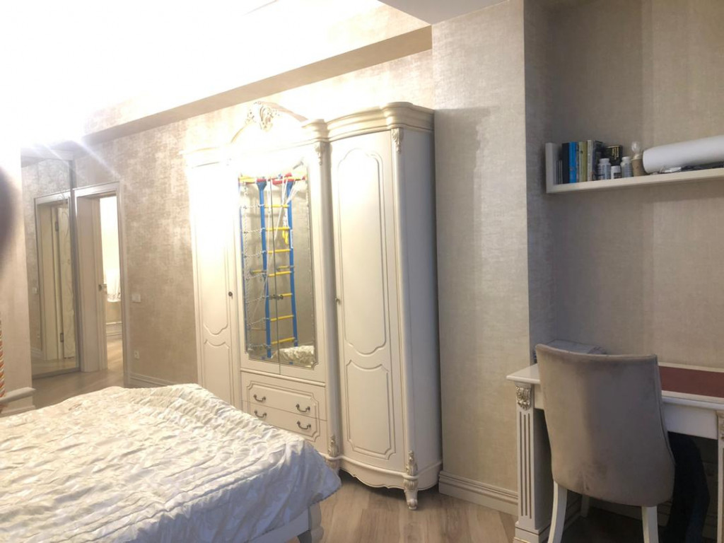 Продаю 3х комнатную квартиру в центре города, район: Вефа 