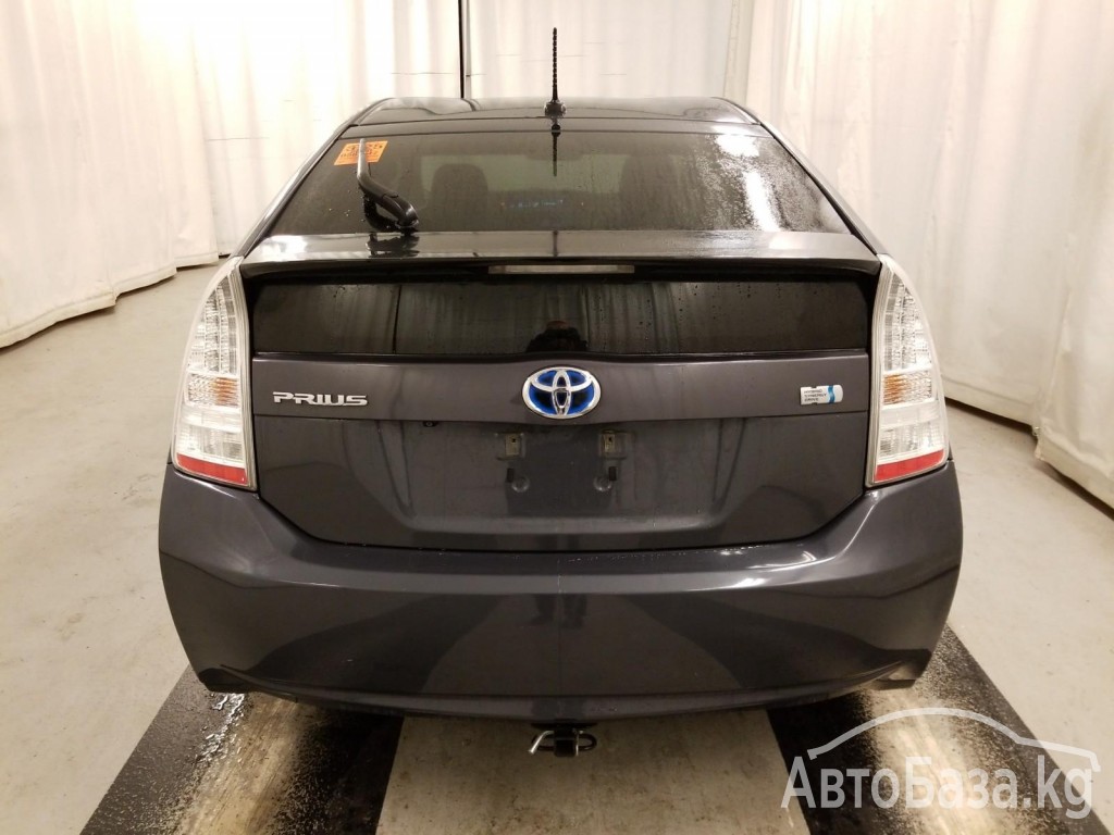 Toyota Prius 2010 года за ~905 200 сом