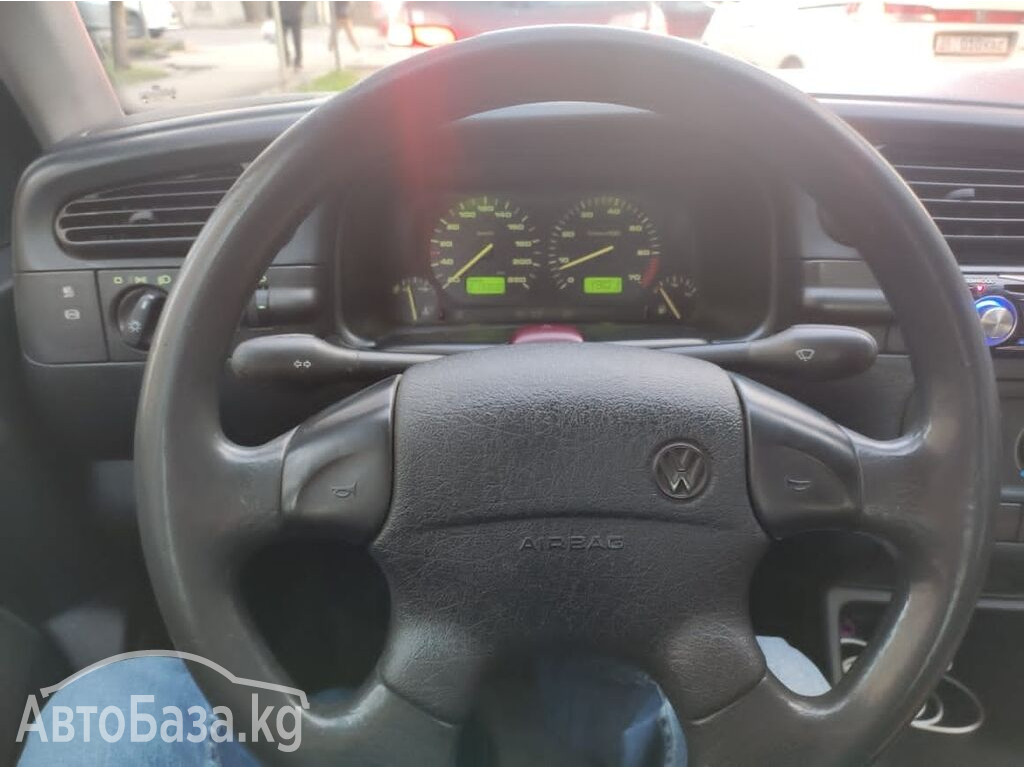 Volkswagen Vento 1994 года за 396 000 сом