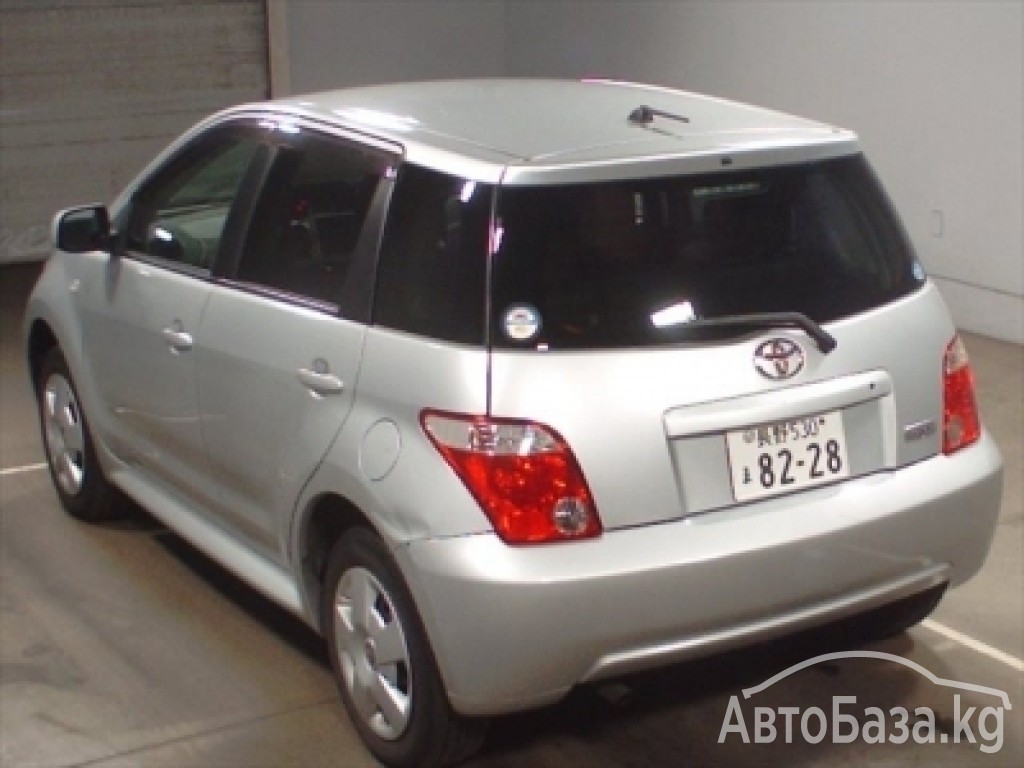 Toyota Ist 2003 года за ~376 100 сом