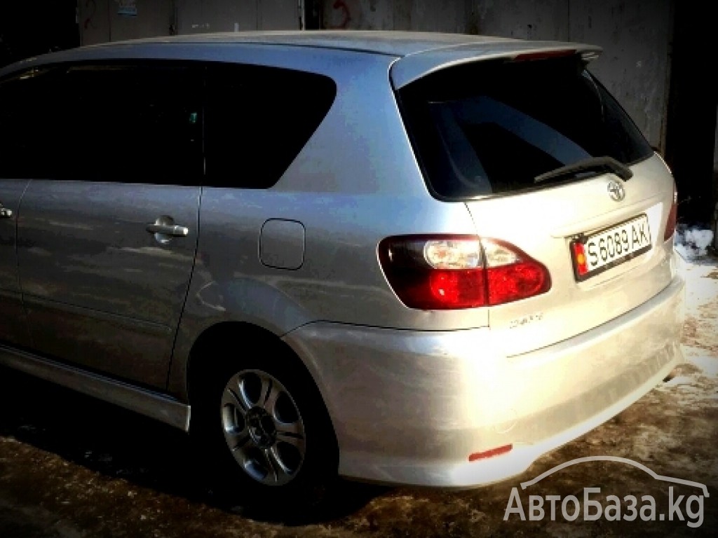 Toyota Ipsum 2004 года за ~517 300 сом