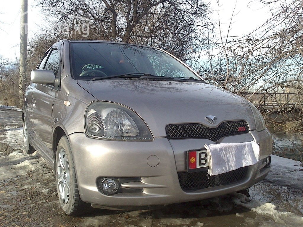 Toyota Vitz 2002 года за 200 000 сом