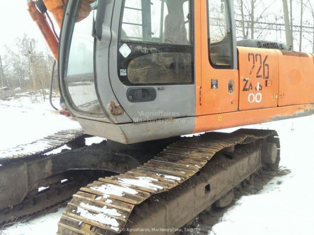 Экскаватор Hitachi zx-200