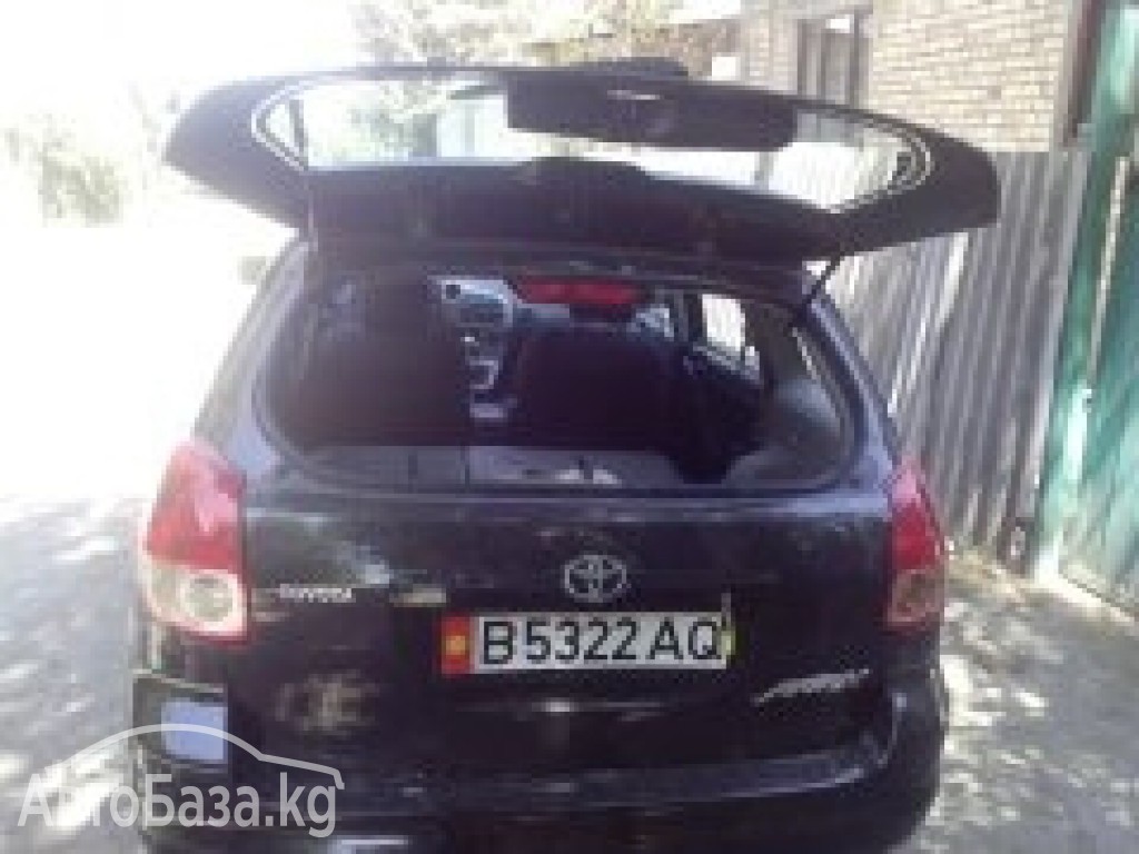 Toyota Matrix 2003 года за ~560 400 сом