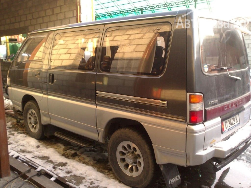 Mitsubishi Delica 1993 года за ~241 400 сом