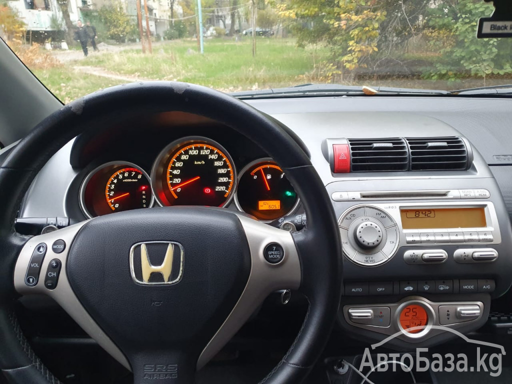 Honda Jazz 2008 года за 740 000 сом