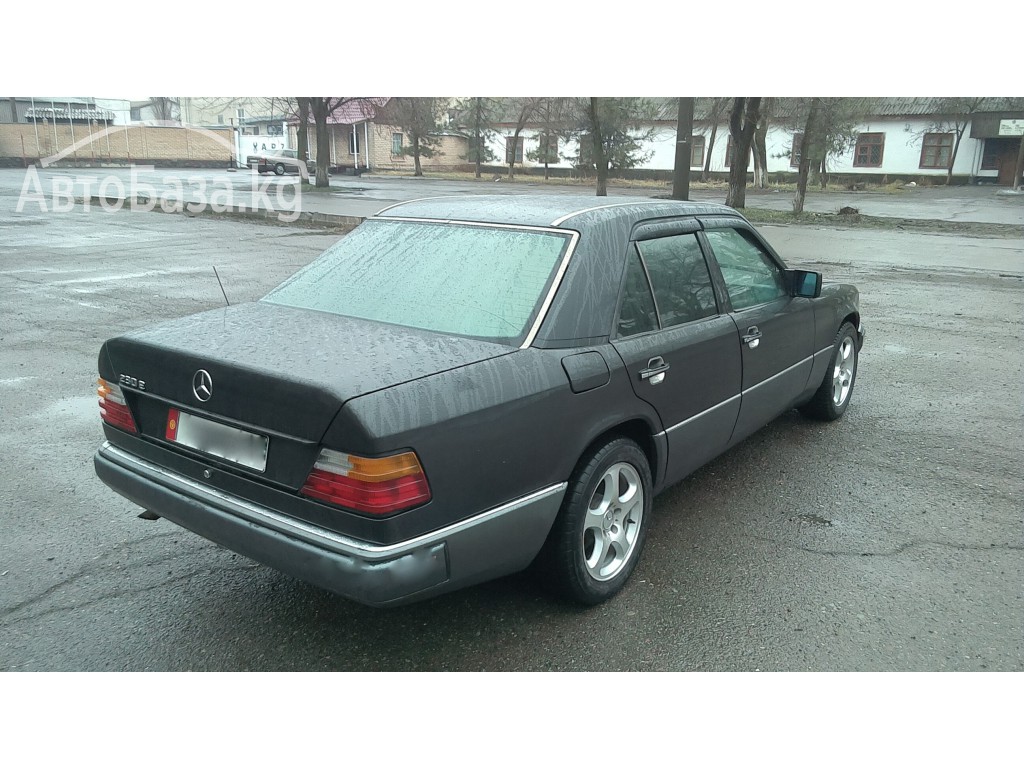 Mercedes-Benz E-Класс 1991 года за ~229 400 руб.