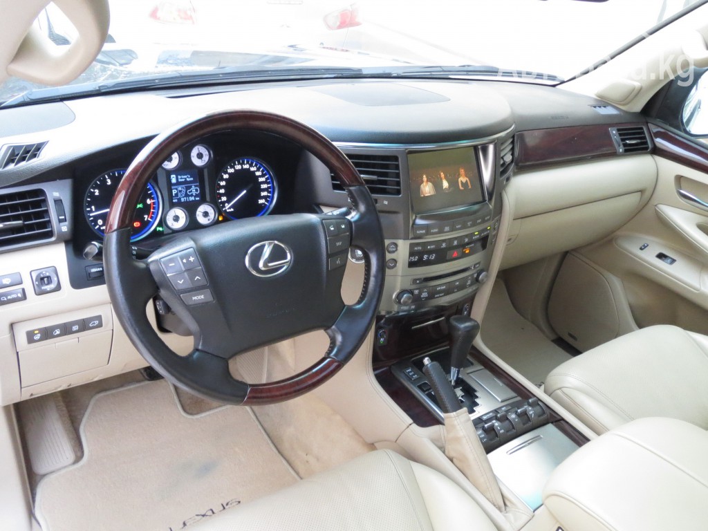 Lexus LX 2011 года за ~3 244 300 сом