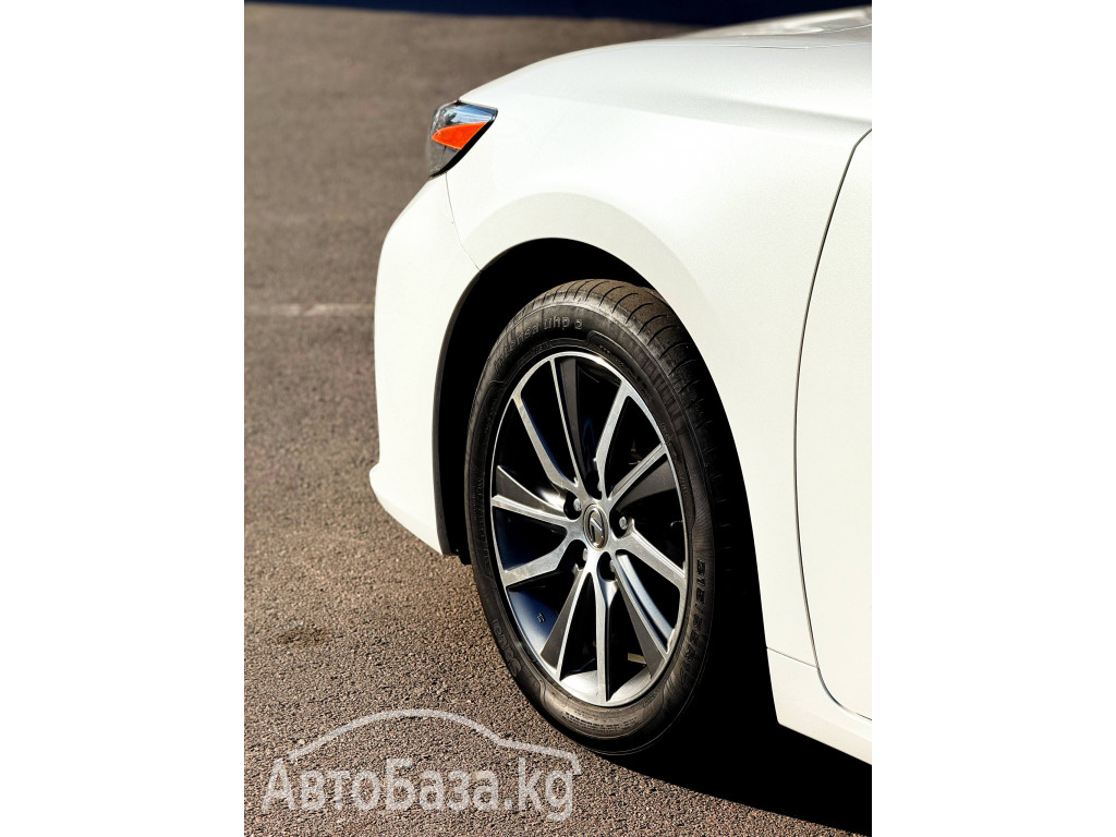 Lexus ES 2016 года за 27 500$