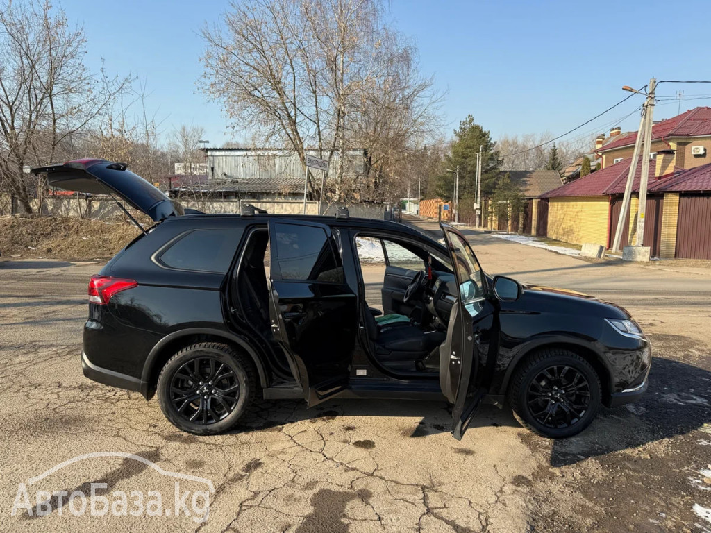 Mitsubishi Outlander 2017 года за 23 500$