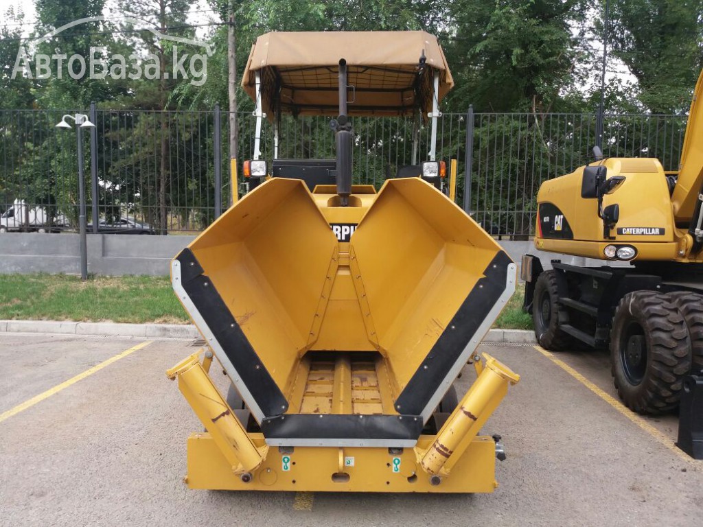 Асфальтоукладчик Caterpillar Cat® AP300