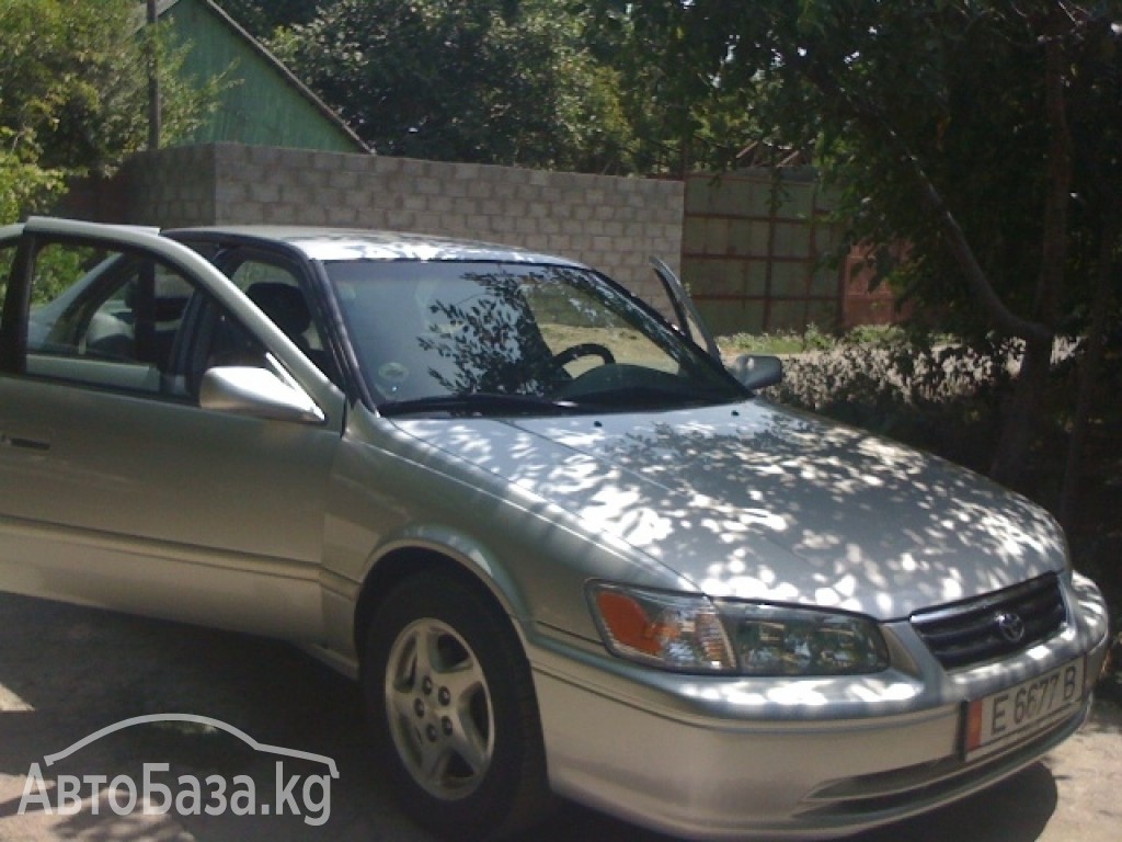 Toyota Camry 2001 года за ~885 000 сом