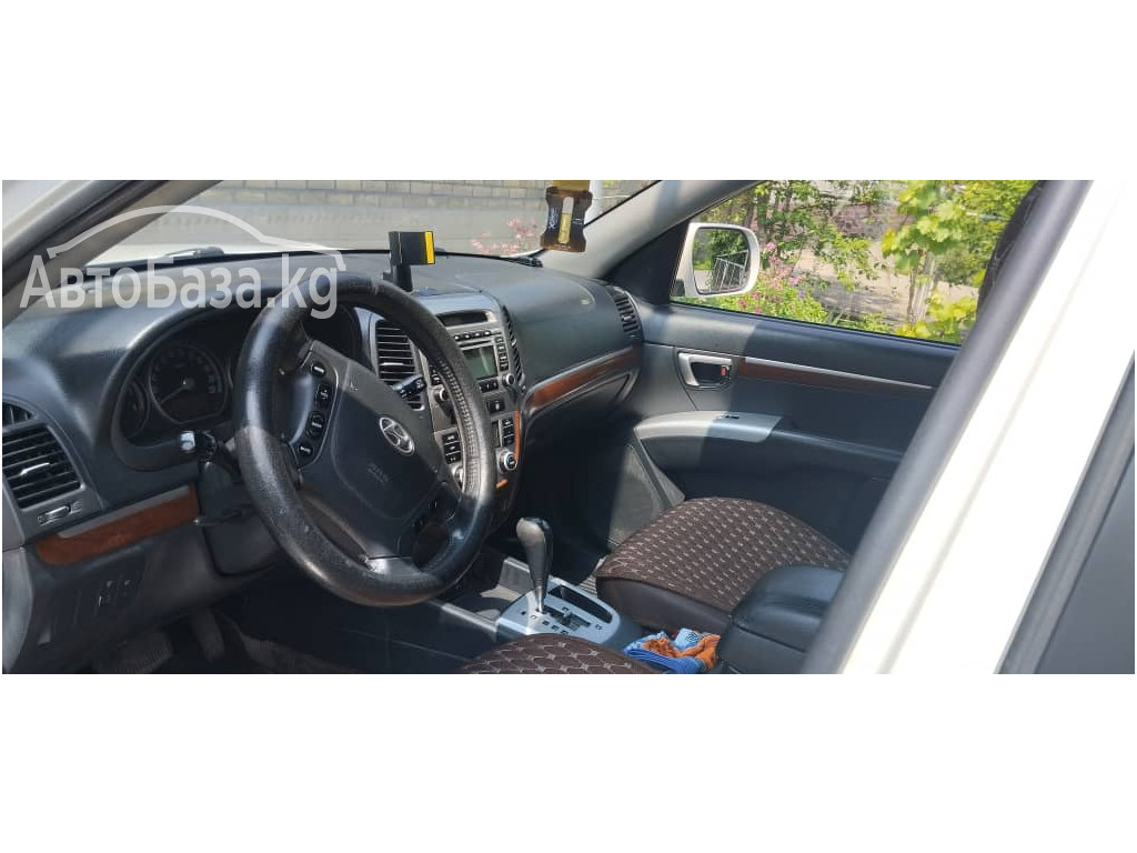 Hyundai Santa Fe 2009 года за ~833 400 сом