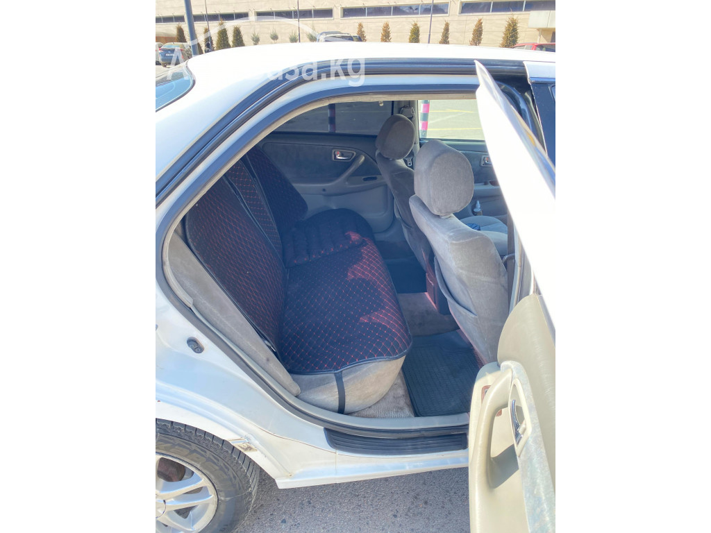 Toyota Camry 2000 года за ~300 900 руб.