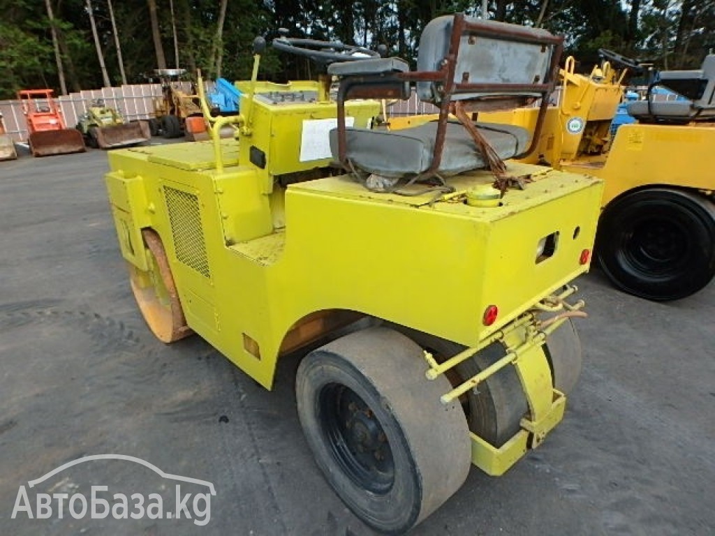 Каток Bomag 