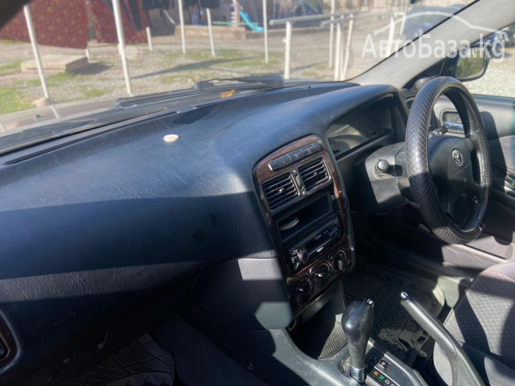 Toyota Avensis 2001 года за 360 000 сом