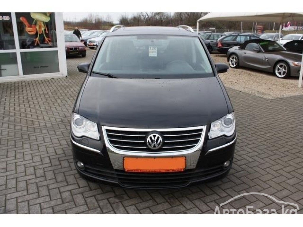 Volkswagen Touran 2008 года за ~972 600 сом