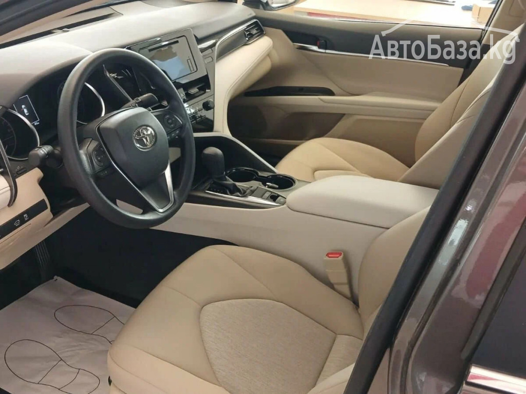 Toyota Camry 2017 года за 2 360 000 сом