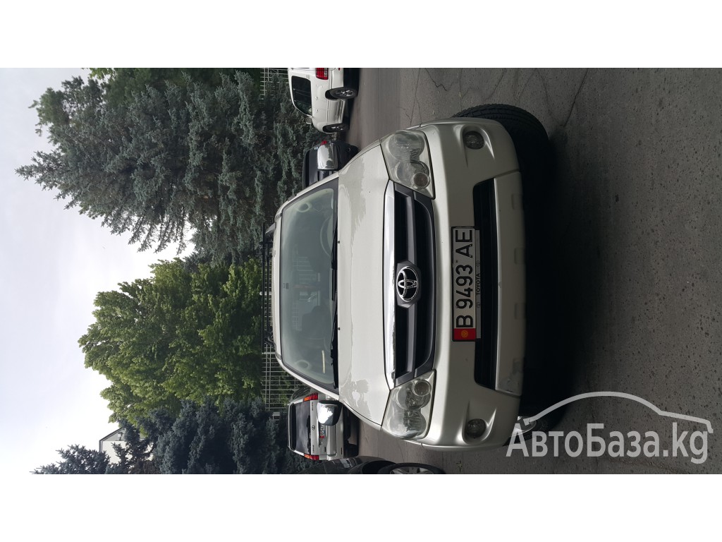 Toyota Fortuner 2006 года за 15 000$