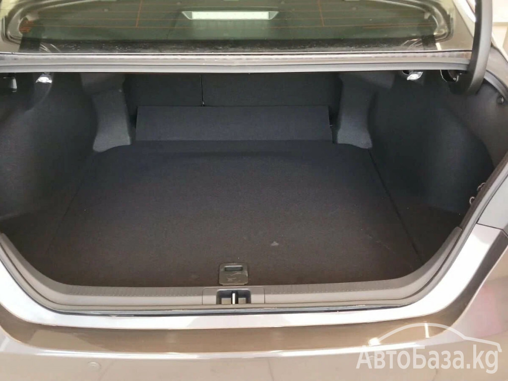 Toyota Camry 2017 года за 2 360 000 сом