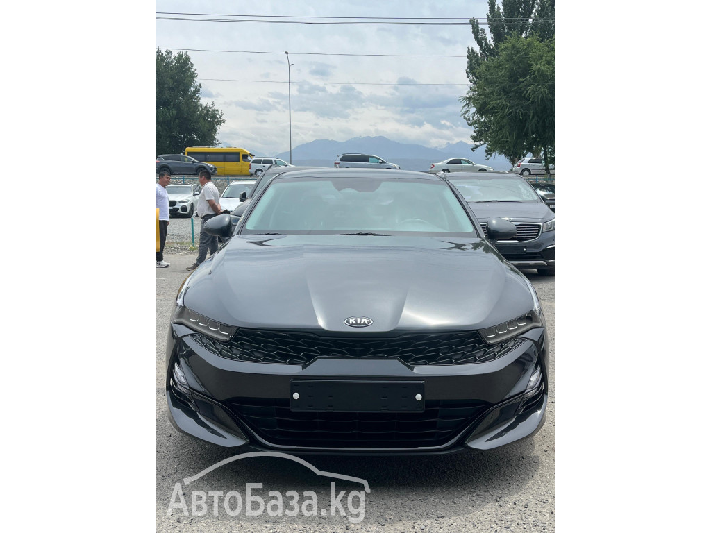 Kia K5 2017 года за 17 900 сом