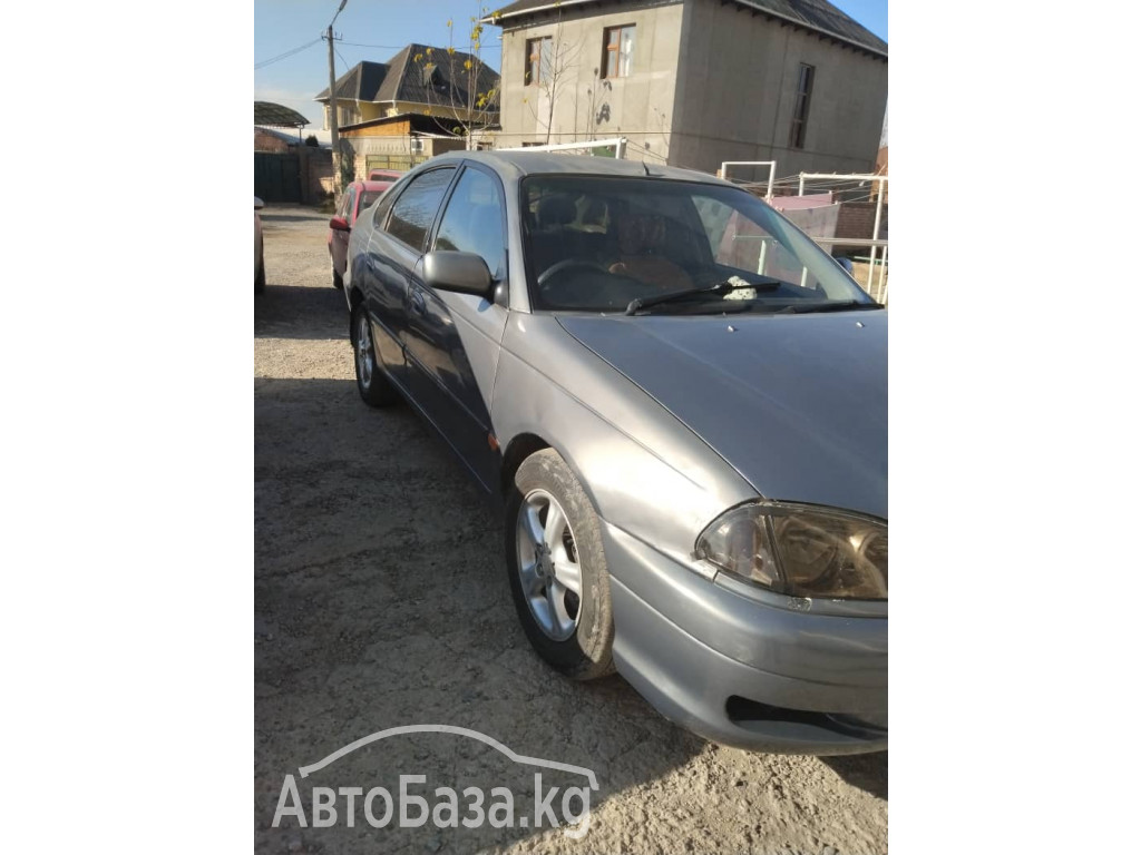 Toyota Avensis 2001 года за 360 000 сом