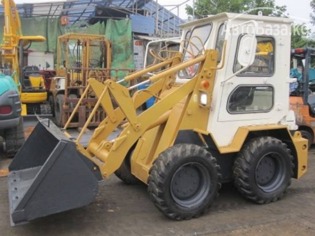 Погрузчик Komatsu SK07-2