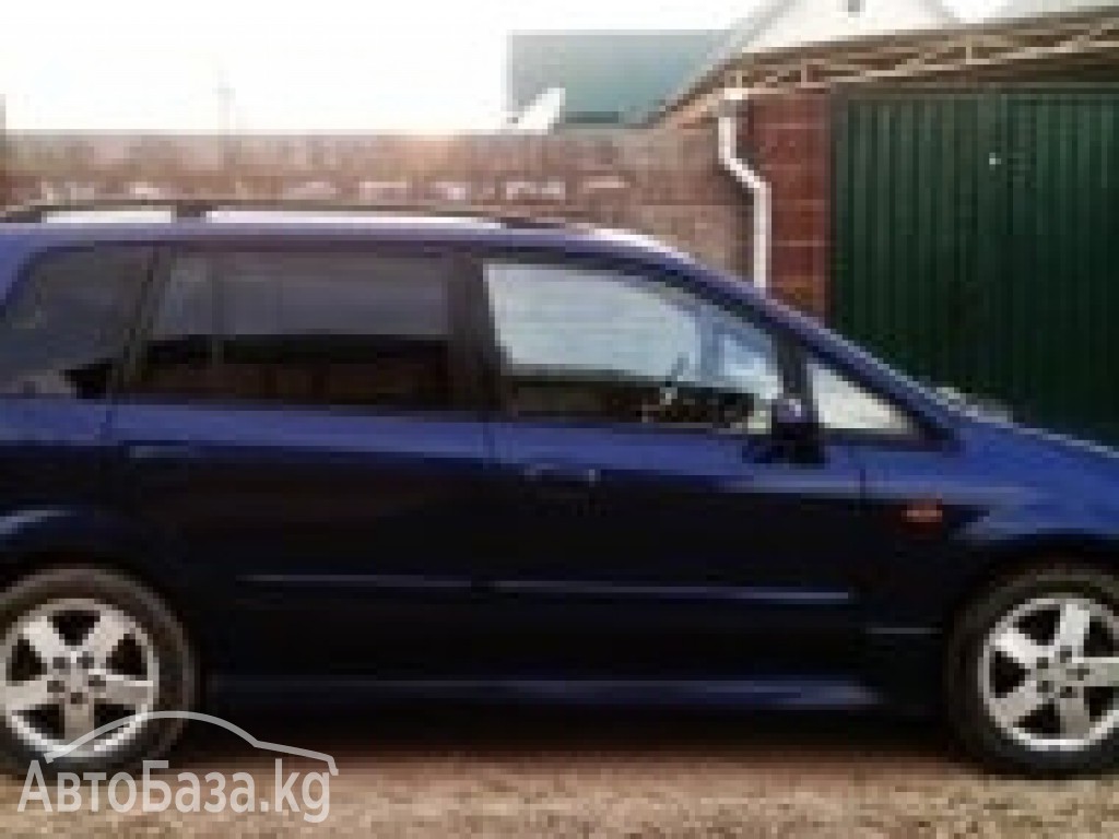 Mazda Premacy 2003 года за ~421 100 сом