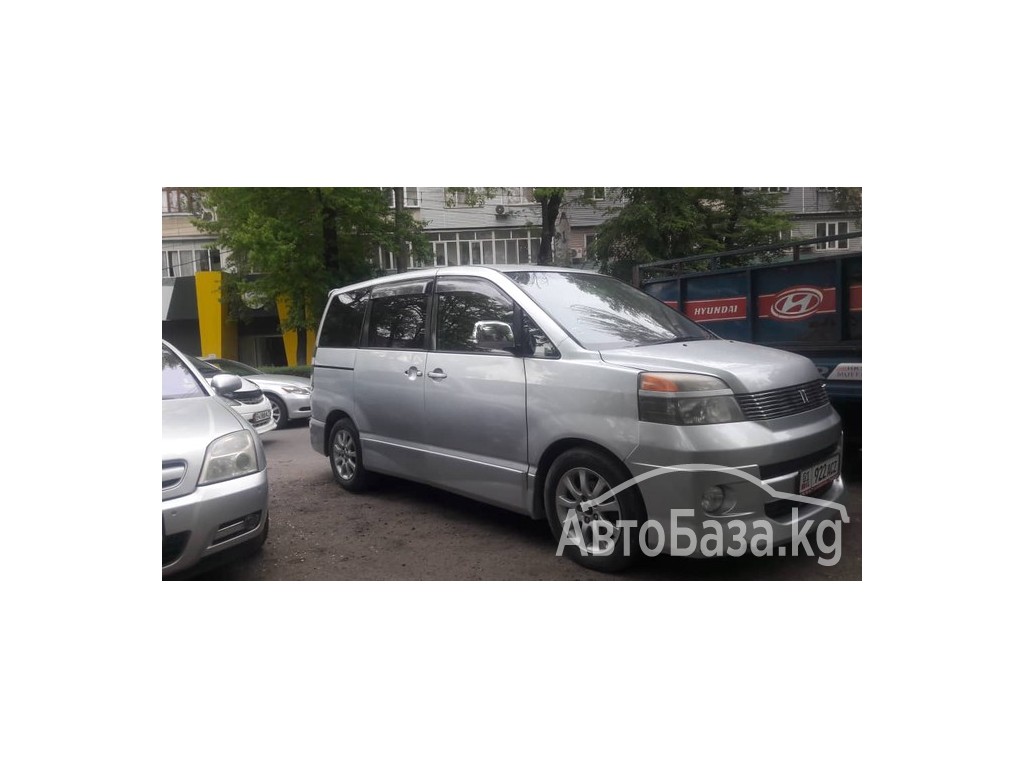 Toyota Voxy 2003 года за ~431 100 сом