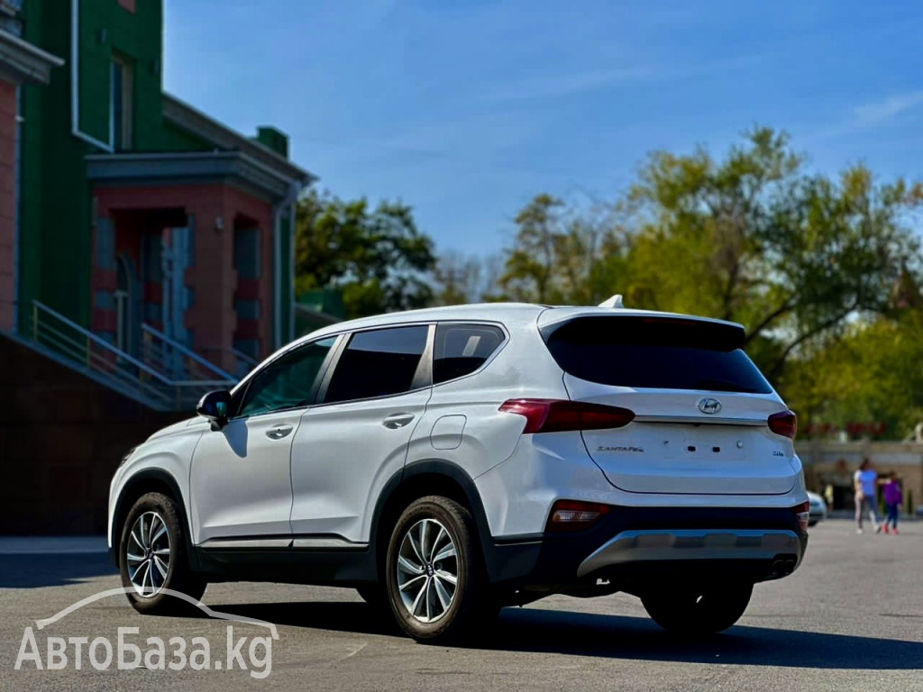 Hyundai Santa Fe 2017 года за ~2 035 400 сом