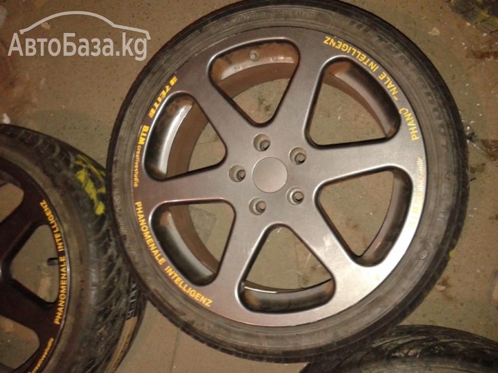 83 Bridgestone BIM zeit R18 

Bridgestone ZEIT R18.

225/40/18

18×7.