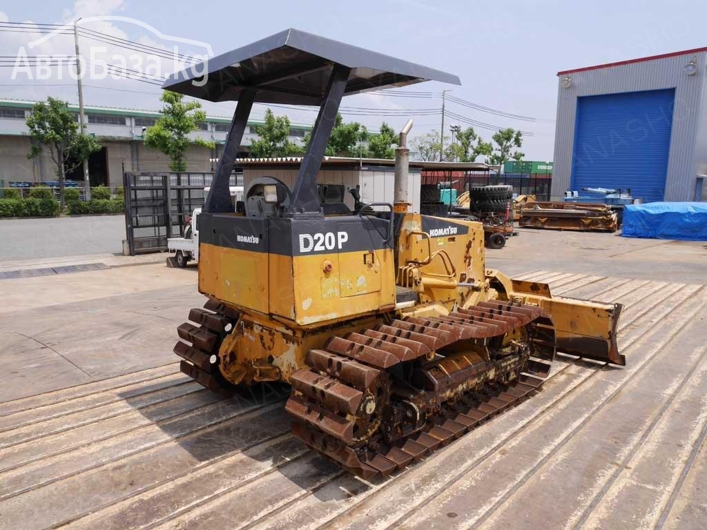 Бульдозер Komatsu D20P-7E