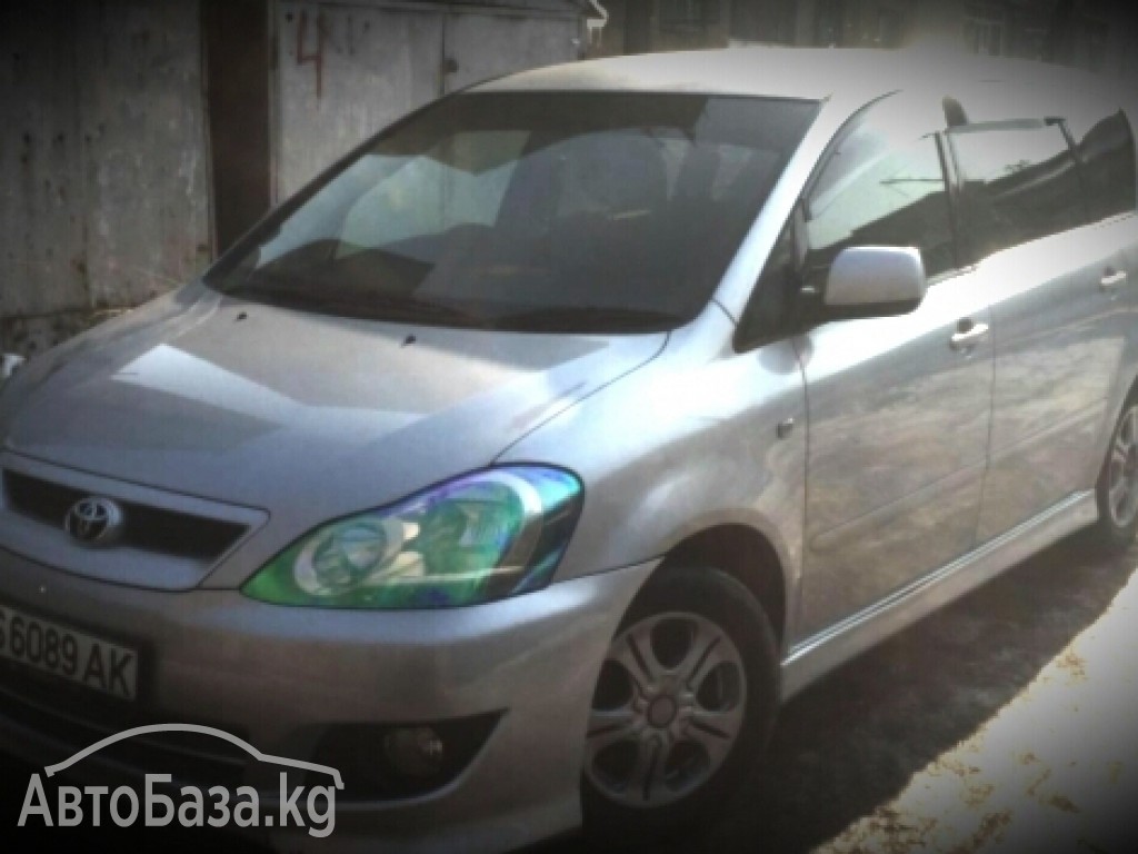 Toyota Ipsum 2004 года за ~517 300 сом