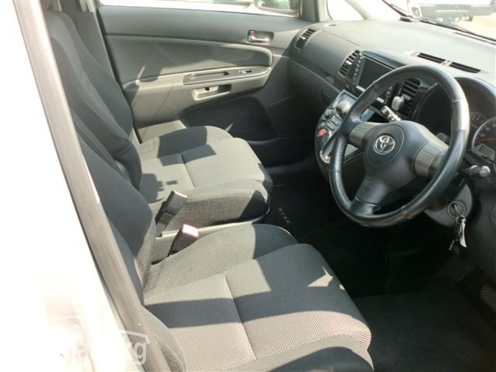 Toyota Wish 2004 года за ~534 500 сом