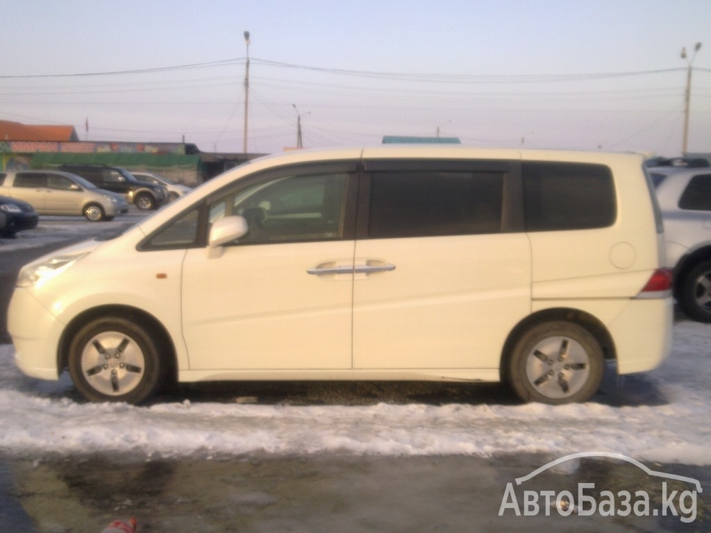 Honda Stepwgn 2005 года за ~500 000 сом